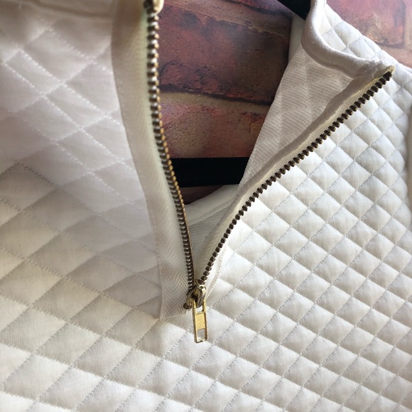 Lily White size XL all white top - Picture 3 of 4